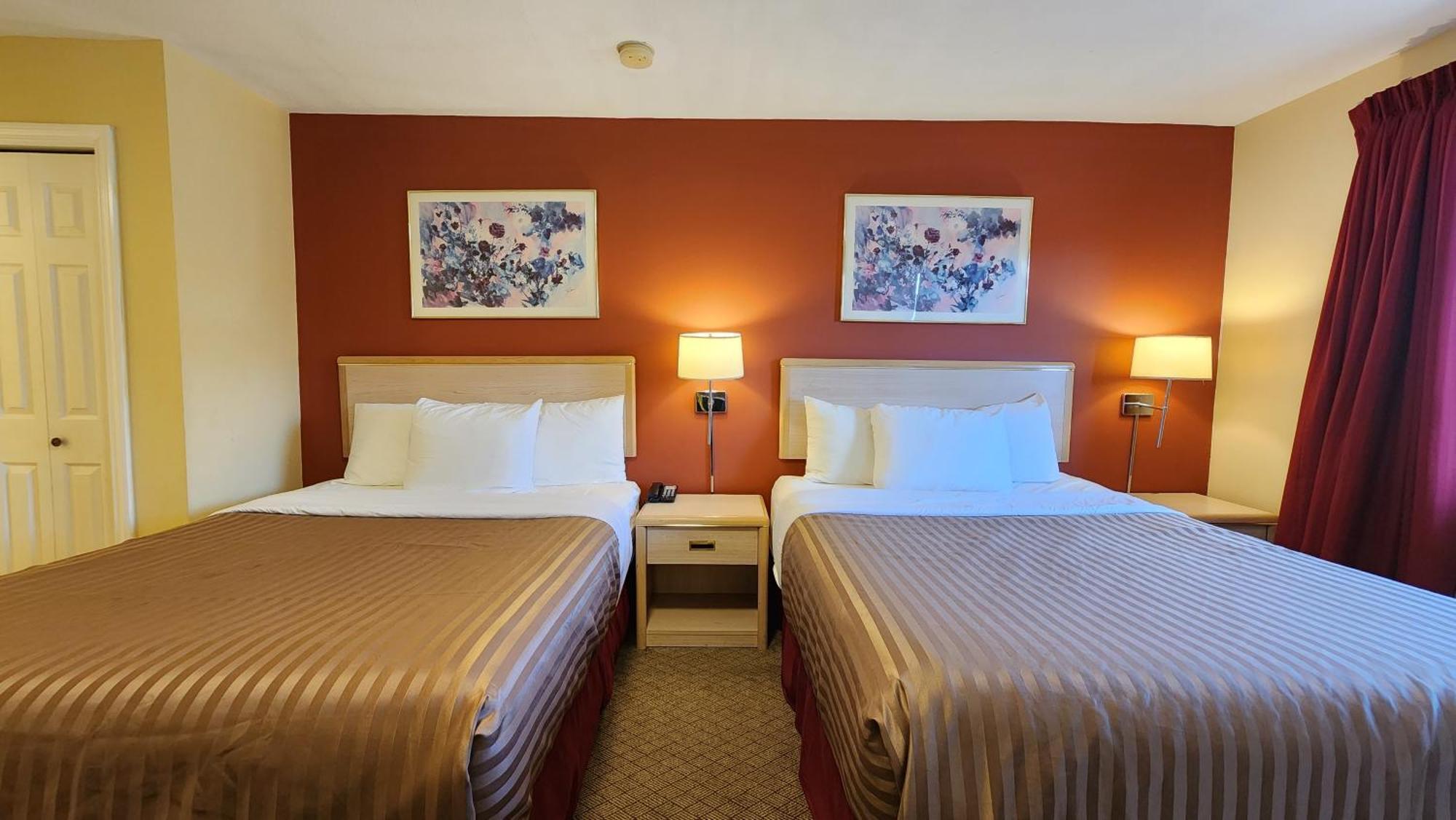 Sahara Courtyard Inn & Suites Osoyoos Exteriér fotografie