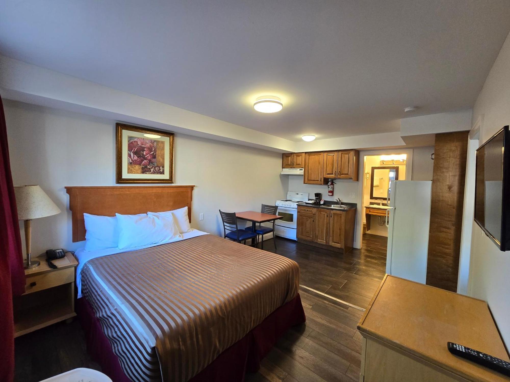 Sahara Courtyard Inn & Suites Osoyoos Exteriér fotografie